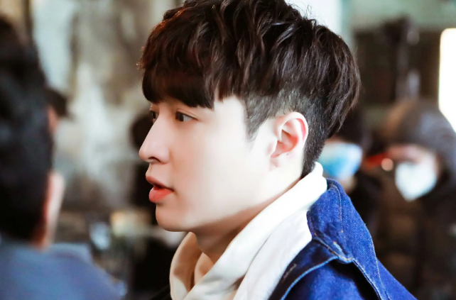 张艺兴|?张艺兴是做唱跳音乐的,不注重旋律,注重编曲鼓点和节奏