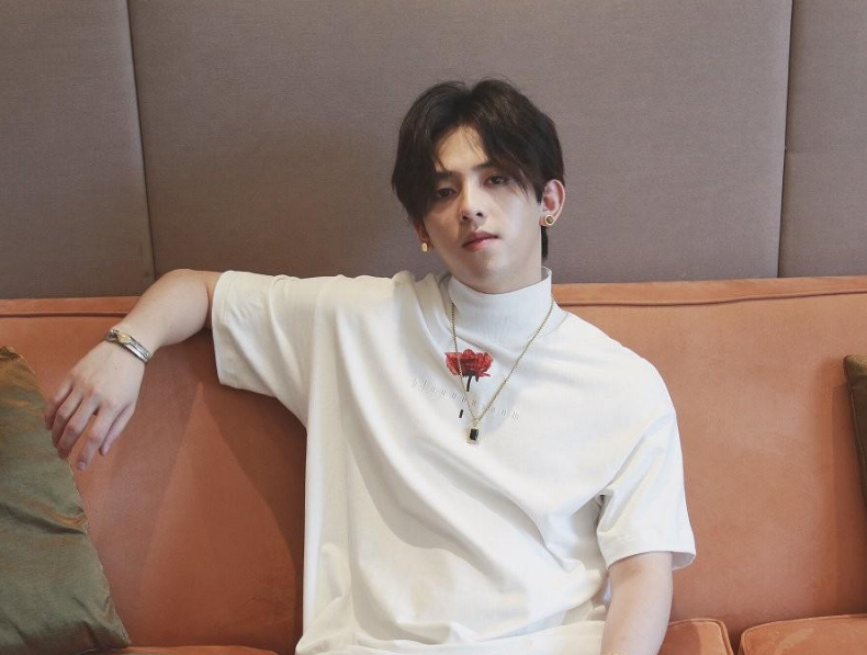 辣妹|符龙飞被时间遗忘的全能艺人，逆境中追光而起，终散发出夺目之光