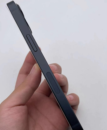 iPhone|商家这次没骗人!网友买到全新美版iPhone13,还是未激活状态!