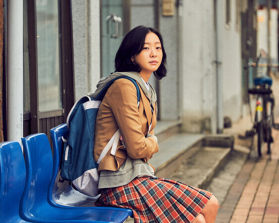 罪恶之城|李钟硕加盟《魔女2》即将上映，魔女2.0申诗雅正面曝光！