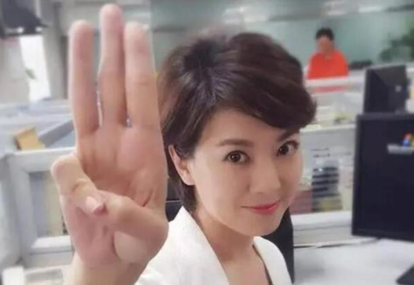 主持人|主持人朱霞发表不当言论被停职！众多网友：处理结果太过于严重