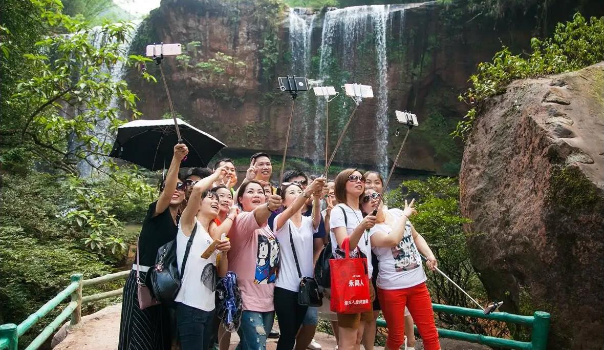 |80岁以上的老人到远方旅游需要注意些什么？