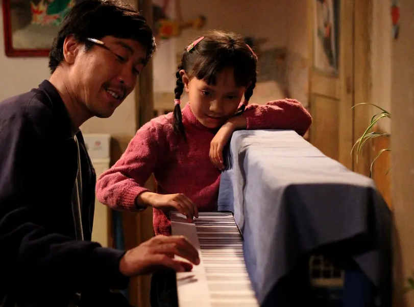 钢的琴|这部《钢的琴》不能因为时间,被世人遗忘,它是荒诞中的真理