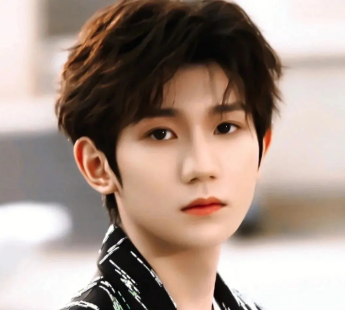 易烊千玺|TFBOYS十年之约将至,当初不参加综艺的易烊千玺,是真的人间清醒