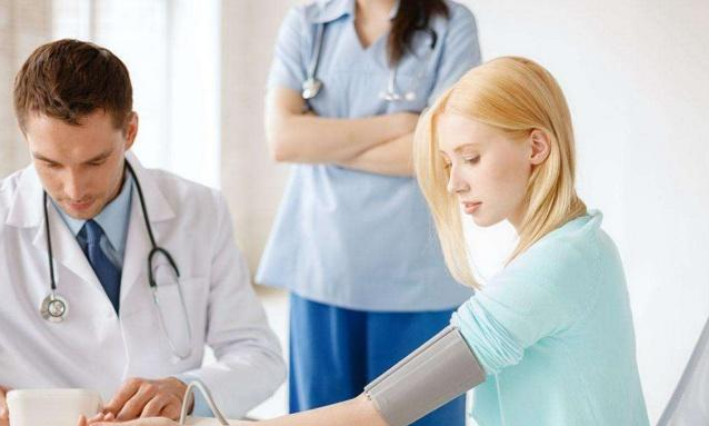 高血压|高血压的人:睡前谨记5点、饭前做到3字,血压不升,寿命更长