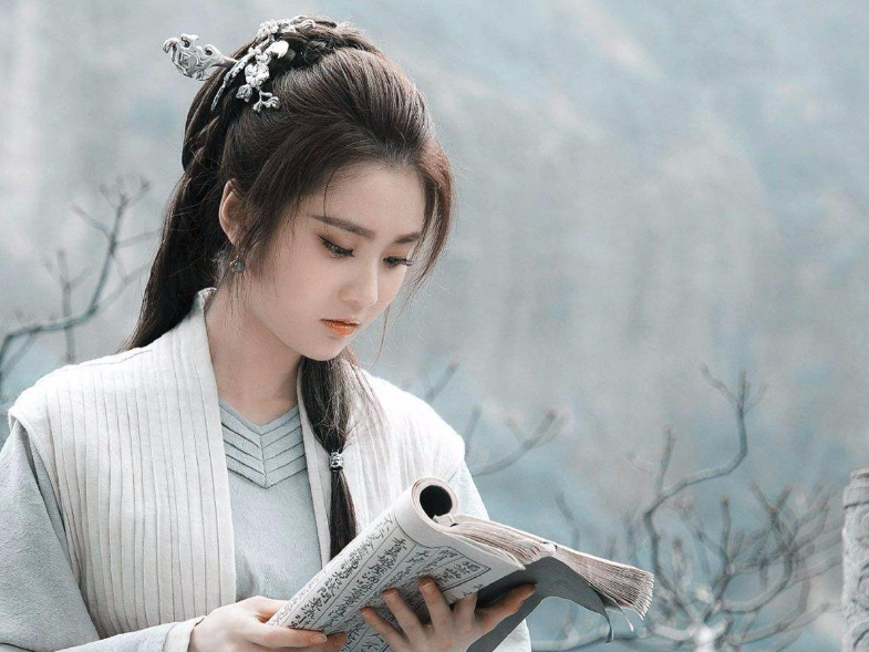 张慧雯|谋女郎张慧雯坚守随缘姿态,不强求不刻意争抢,让淡然衍化出仙气