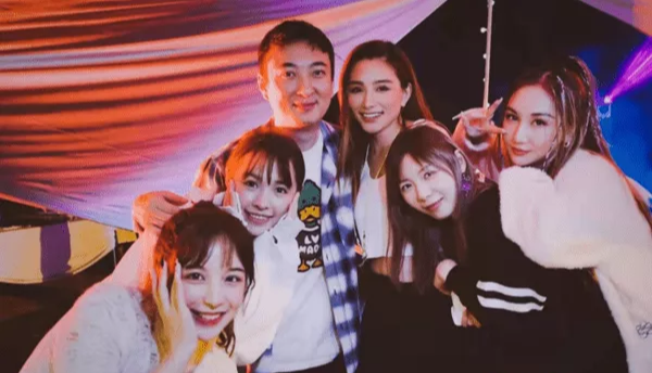 王思聪|王思聪34岁生日爆热搜,却全网翻车被连环嘲?