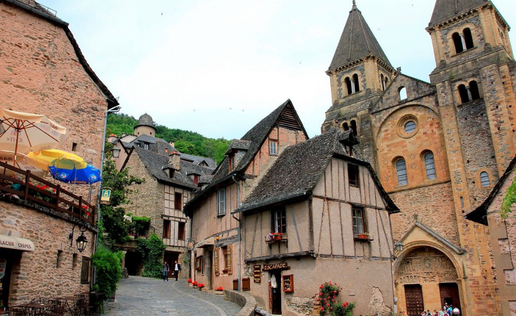 美丽|法国特别浪漫的小镇，浪漫当中透露着神秘，吸引了不少人前往