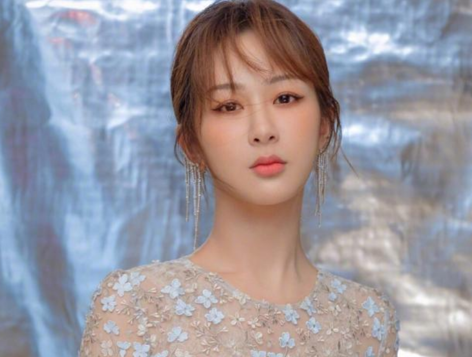 杨紫|杨紫美商究竟有多高？从演艺圈路人甲到盛世美颜，只在一朝一夕