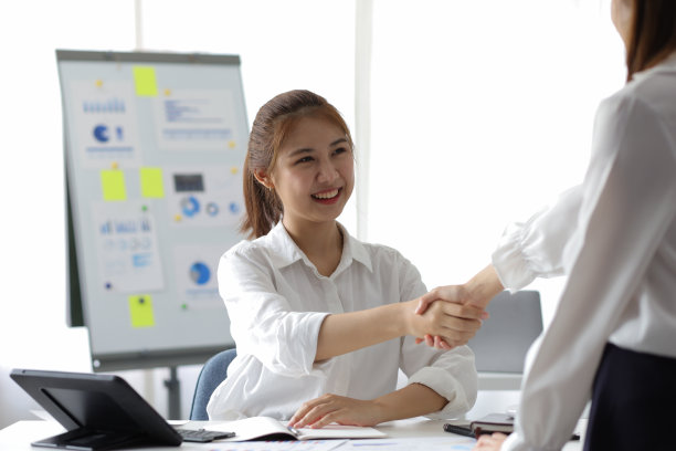 聚餐|职场中，如何才能打破尴尬？