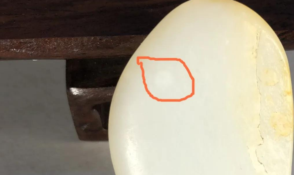 |和田玉里出现棉还值钱吗？这算是一种瑕疵吗？对外观影响大不大？