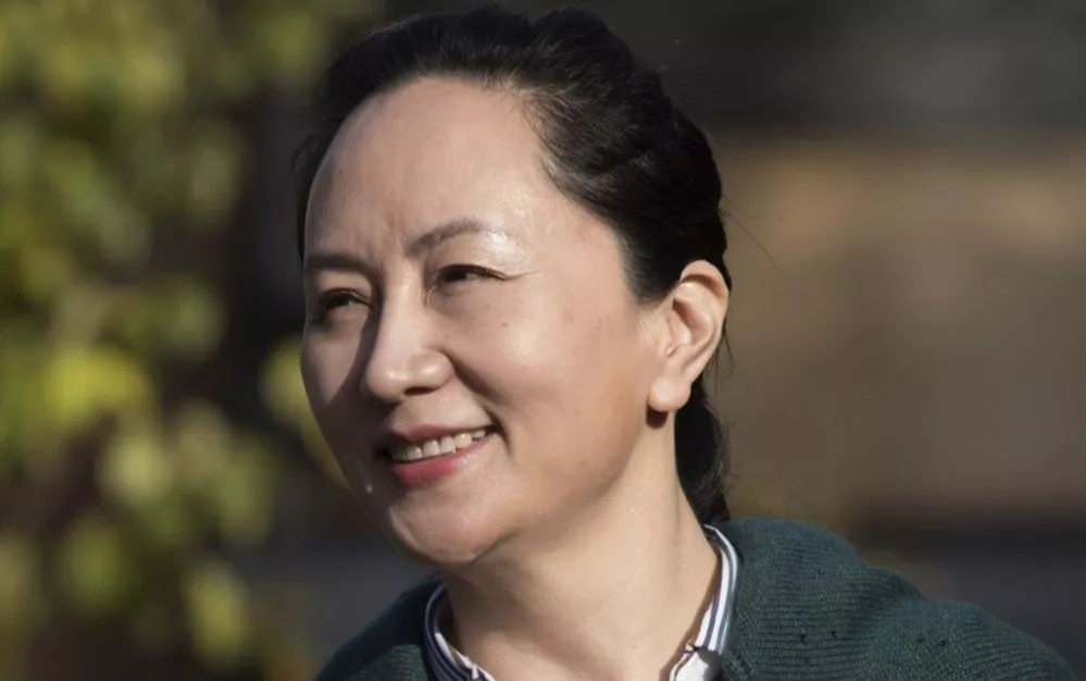 孟晚舟|孟晚舟完全看不出来50岁，颜值重回巅峰，如35岁一般的丽质迷人