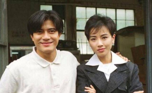 袁洁莹|她被誉为人间尤物，美到无法形容，如今50岁依旧让人心跳加速