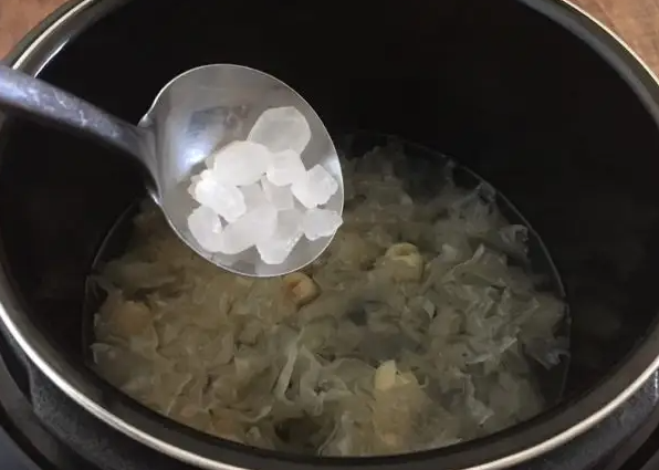 肝癌|30岁女教师坚持早睡3年，肝癌离世，医生：睡前“1习惯”或等于自残