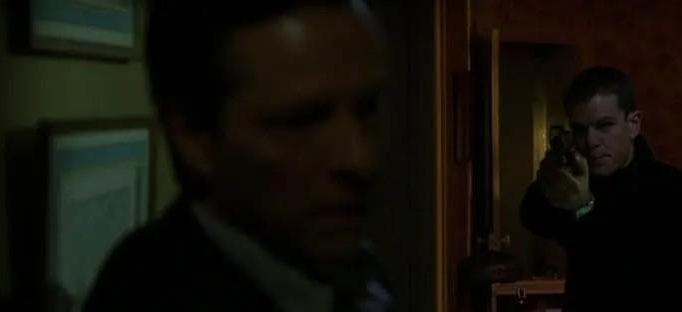 谍影重重|《伯恩的身份》：电影《谍影重重》原著小说，比电影更复杂更好看