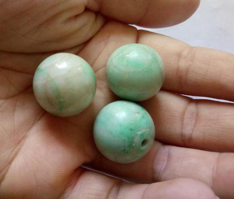 翡翠|翡翠珠子看似简单，其中的门道却很多，我们该如何挑选呢？