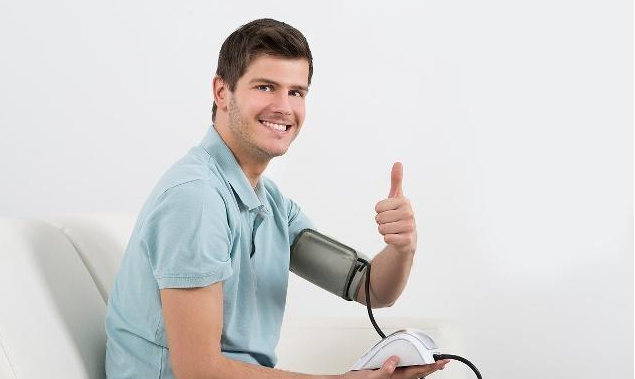 养生|日本心血管教授:高血压人群,坚持做到这3点,血压正常不再难!