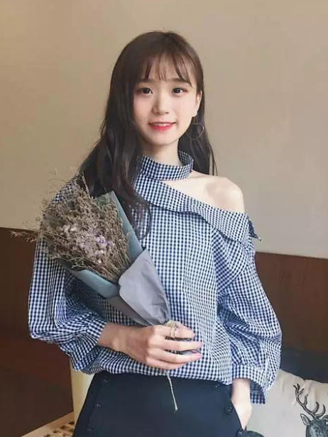 胡楚靓|胡楚靓的c-cupT恤,你见过吗?