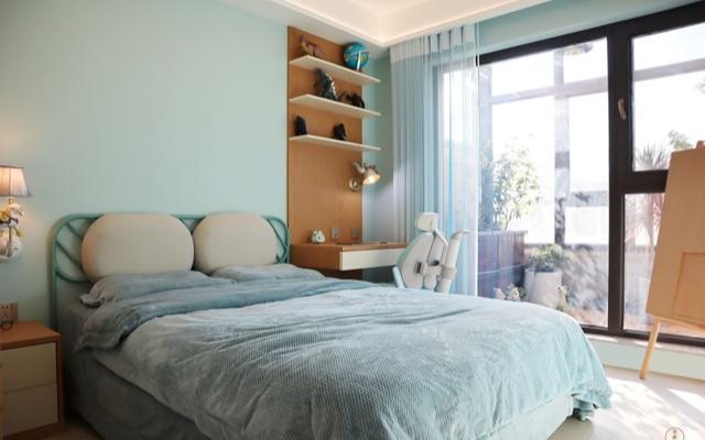 ?这位80后男主人很有远见,坚持买下顶楼,原木风越住越舒服,晒晒