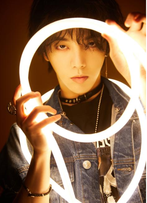 华晨宇|长相普通、气质猥琐却有“男神”包袱，这6位男星，有点自信