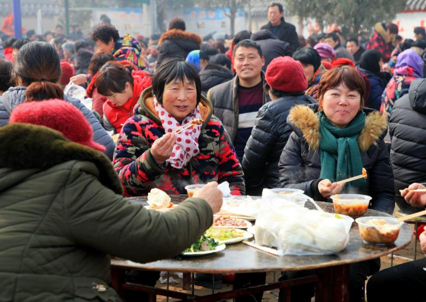 为什么近些年农村办酒席,很少看到散酒了?烟酒行老板道出玄机