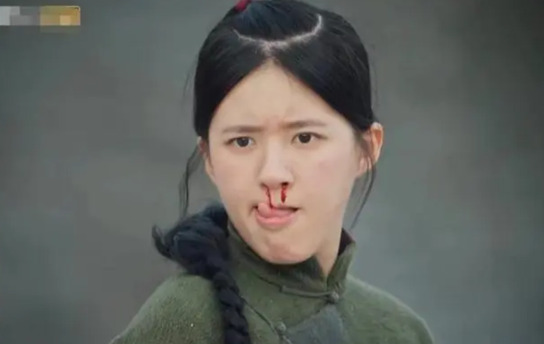 赵露思|赵露思新作《胡同》口碑出炉!打分与评价都“一针见血”