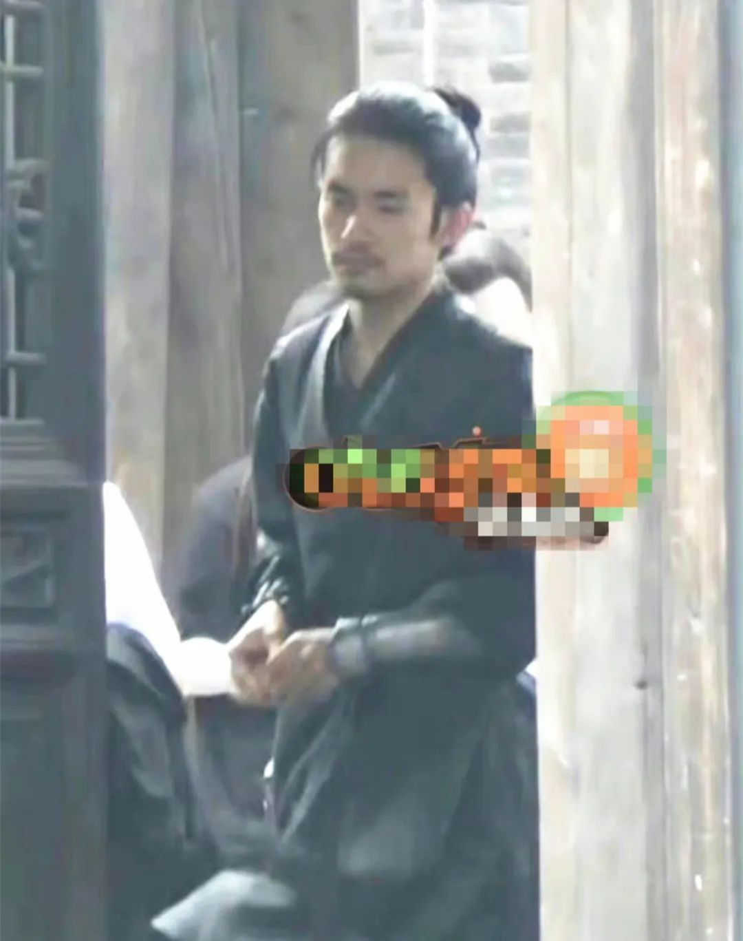 沈腾|易烊千玺《满江红》造型曝光,留胡子,结果“秦桧”沈腾才是惊喜