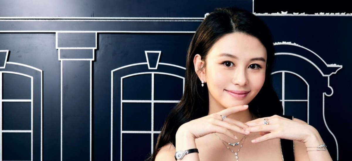 穿衣搭配|邱淑贞也不管管女儿，画面不敢看