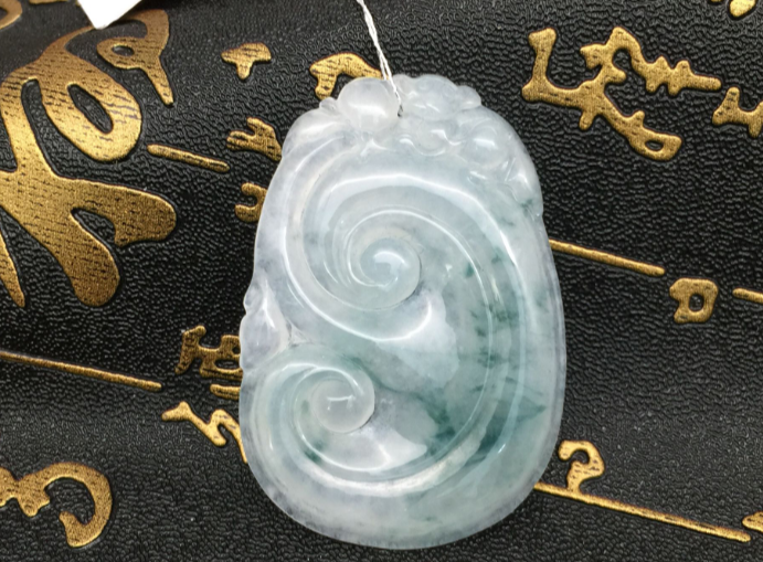 翡翠|高档的翡翠更有价值,收藏也要讲究方法,知道什么样的更值得入手