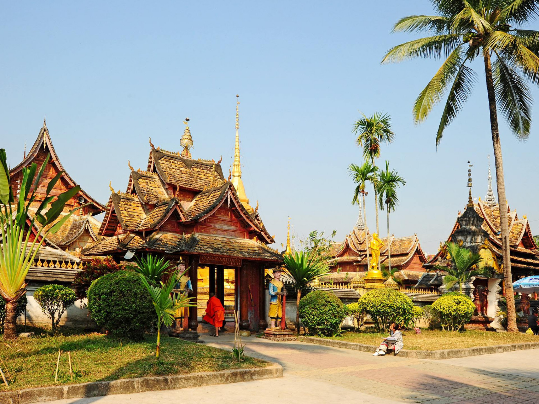 乡村旅游|北方冬天避寒,去西双版纳和昆明石林哪里最合适?为什么?