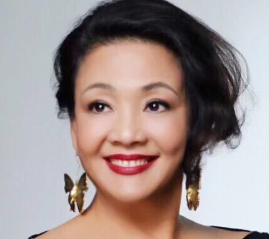 SNH48|张兰：手持大女主剧本，披荆斩棘64年