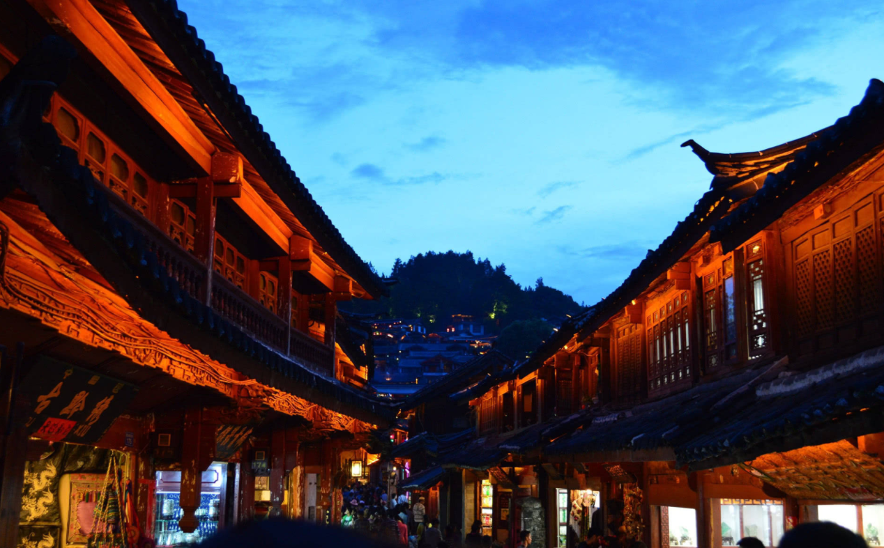 荷花|在丽江，除了古城和雪山，你还知道哪些好玩的地方？
