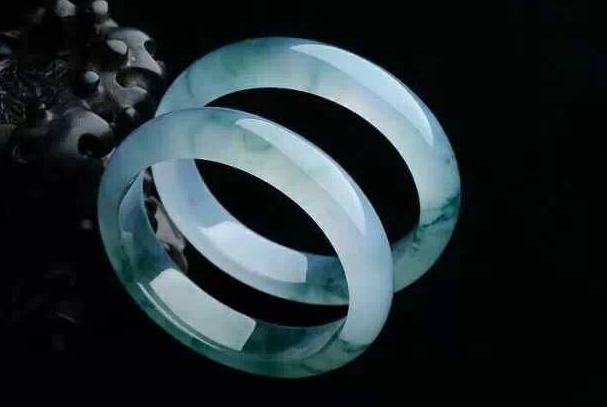 翡翠|一些门外汉都说翡翠是暴利行业,真正了解的人都知道,利益有限