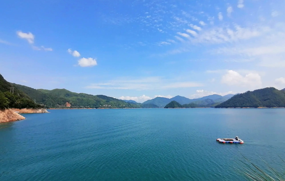 新安江|40℃高温与17℃清凉的激情碰撞，我国首个气候宜居城市，就在浙西