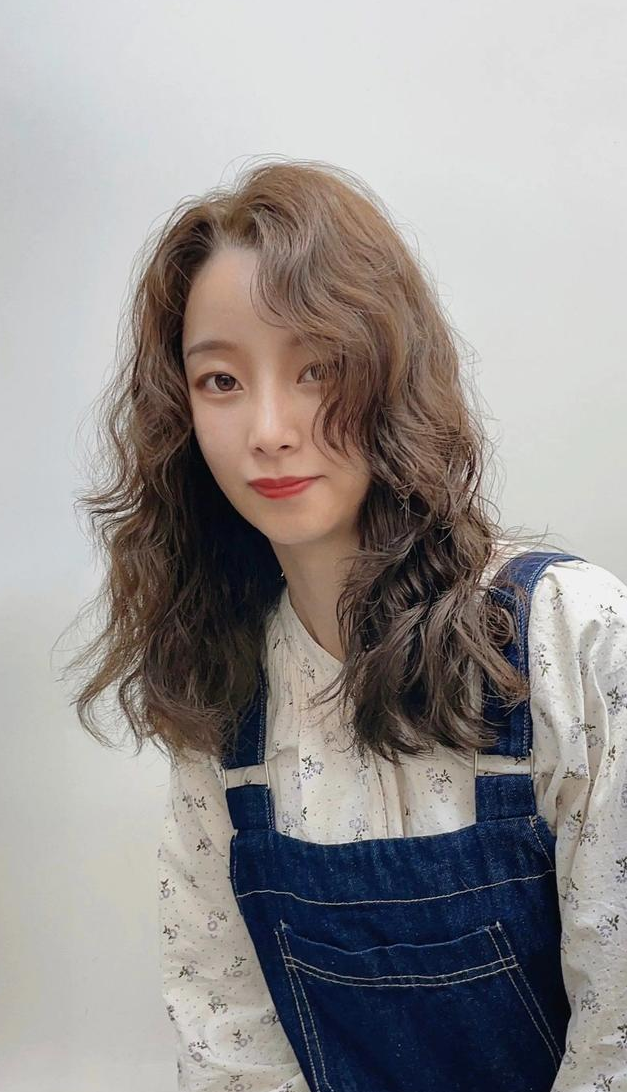 流行 15款新流行女发，不分长短都很美，很多爱美的女性都在剪
