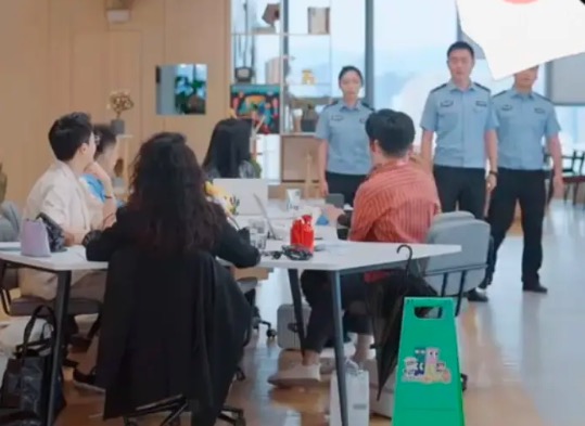 |职场综艺《跃上高阶职场》,职场小妙招!