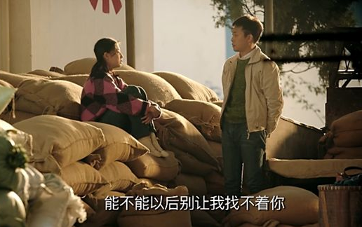 殷桃|殷桃拍摄《鸡毛飞上天》，提出一个要求，那就是必须带人进组