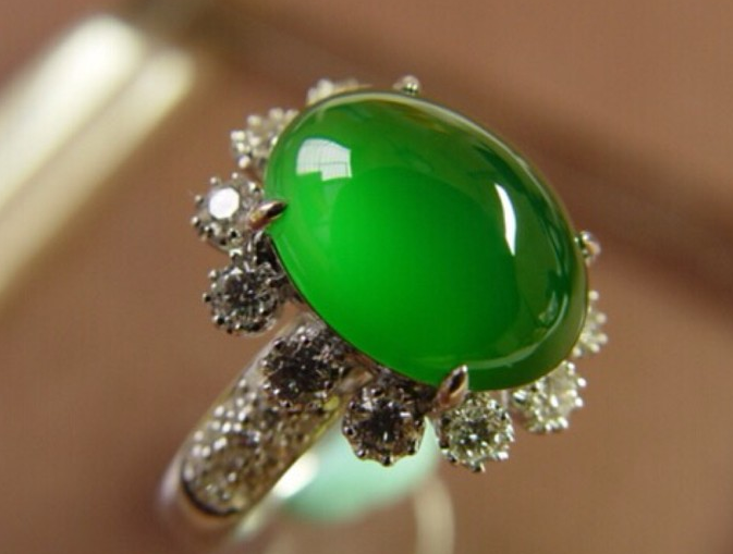 翡翠|翡翠已经成为了投资品,但是知道它的档次,只有高品质的才有价值