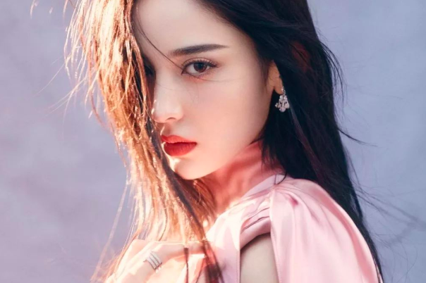 短发 时尚妆容，小野猫既视感，甜酷挡不住