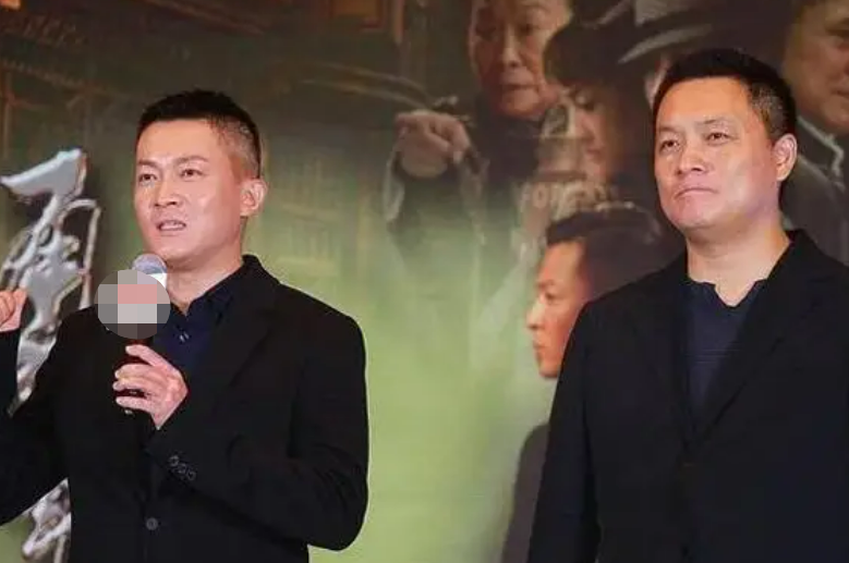 杨志刚|杨志刚：被亲哥哥力捧十几年，一部剧终让他走红