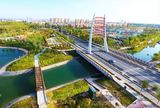 胡杨林|中国在戈壁滩上建了一座城市，成立仅3年，很多人还不知道