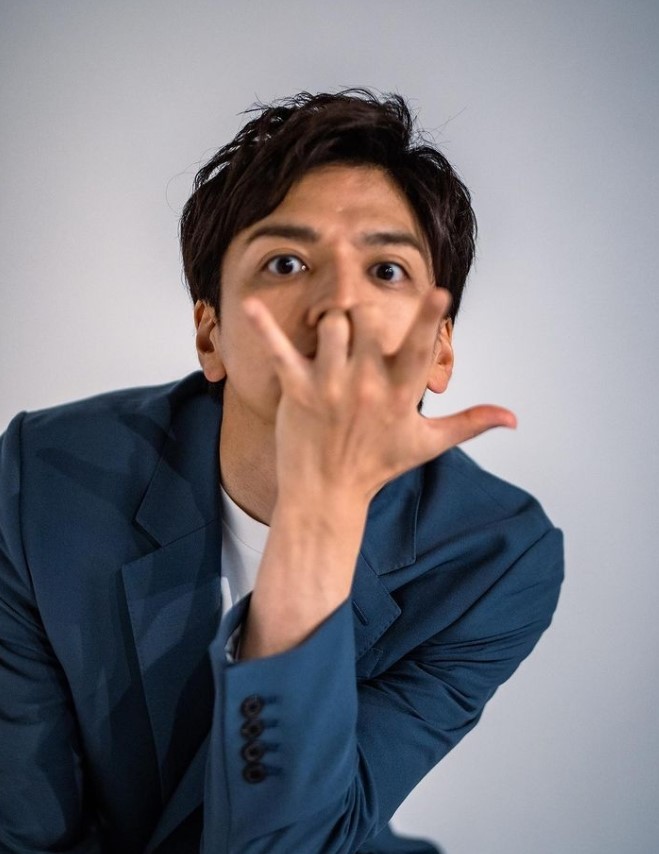 男神|日本“侧颜男神”升级当爸！和妻子相差10岁的爱情太让人羡慕…