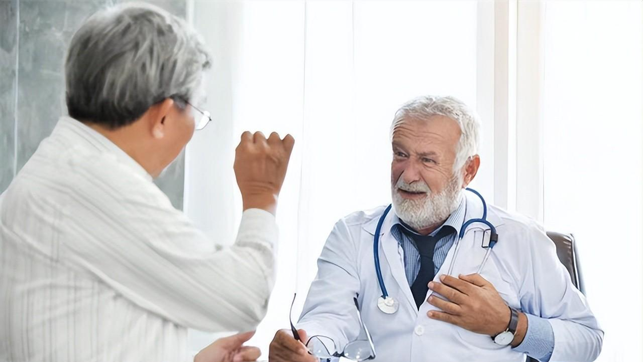 降压药|65岁老人常年吃氨氯地平,擅自换药肾衰竭!这些降压药知识需清楚