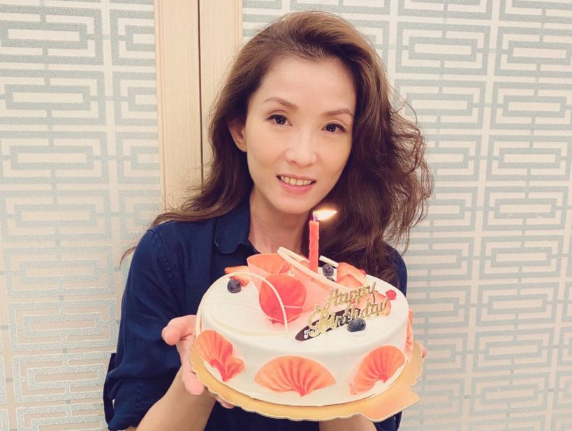 叶全真|“清纯小白花”叶全真，演苦情戏而出道，年过五十仍单身！