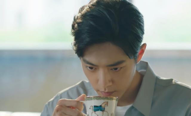 杜新枝|顾魏一个茶壶9500,还是肖战的粉丝