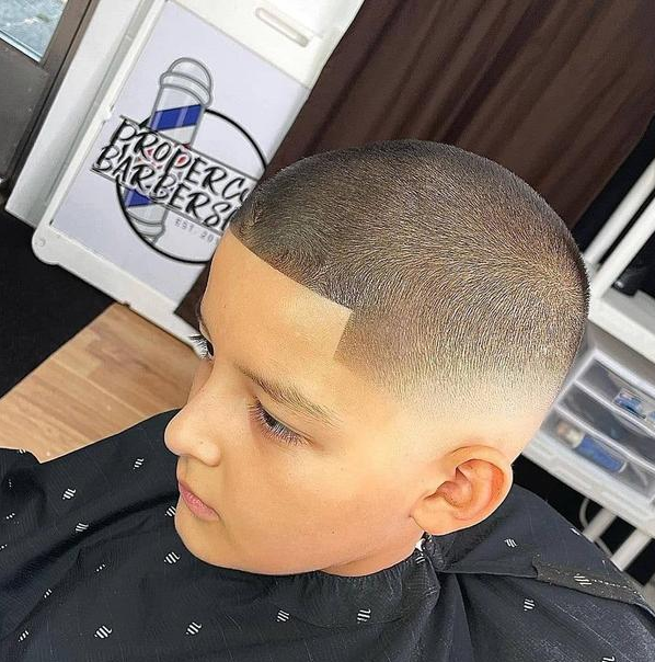 香蕉 2022小男孩发型趋势分享,时尚多变真帅气,你喜欢哪一种