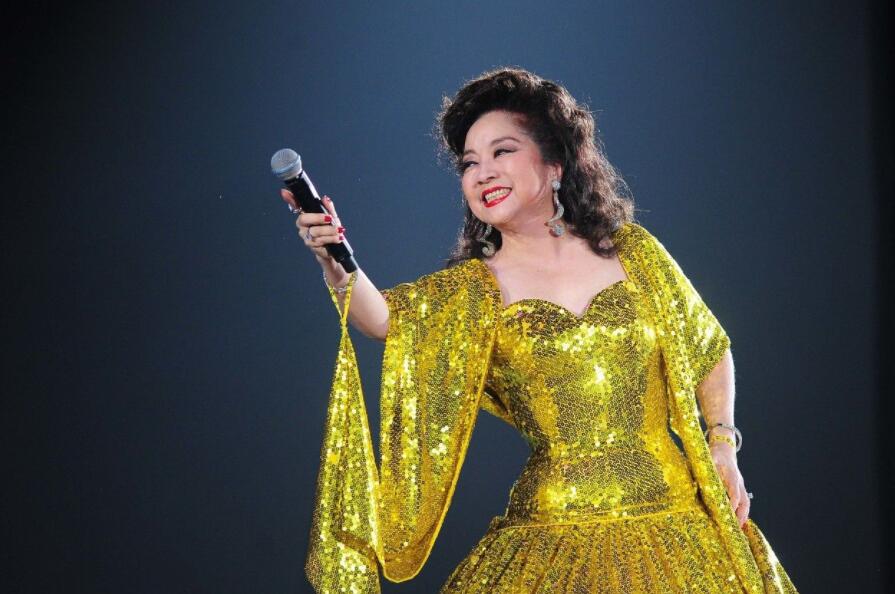 徐小凤|为保留中国国籍，她不惜与丈夫离婚，如今70岁孑然一身受到众多明星的照顾