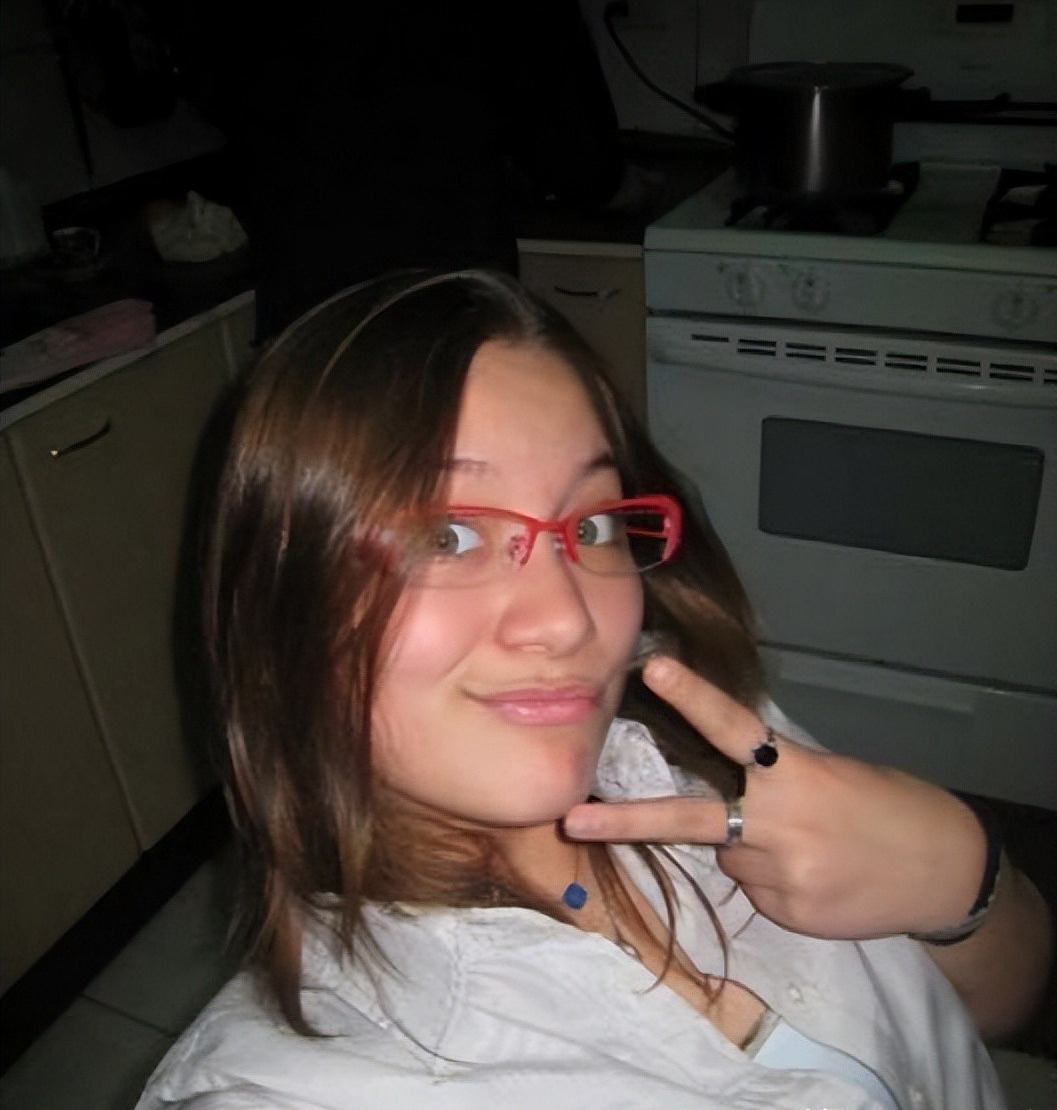 周华健|这是周华健的混血女儿?周厚恩的颜值曝光,比他混血儿子强多了