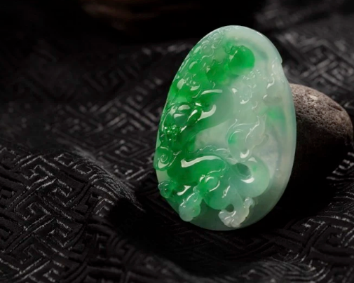 文玩|翡翠的收藏很复杂,收藏翡翠的时候一定要用心,这7点要了解