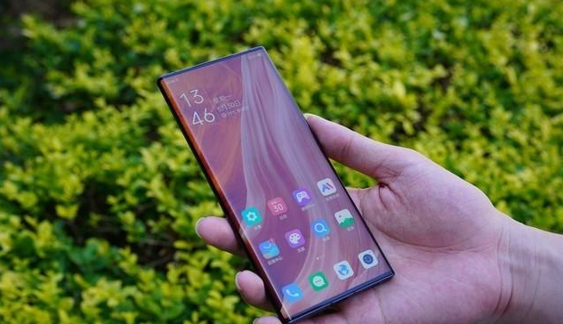 苹果iPhone 14 ProMax:屏幕超爽最高支持27W快充